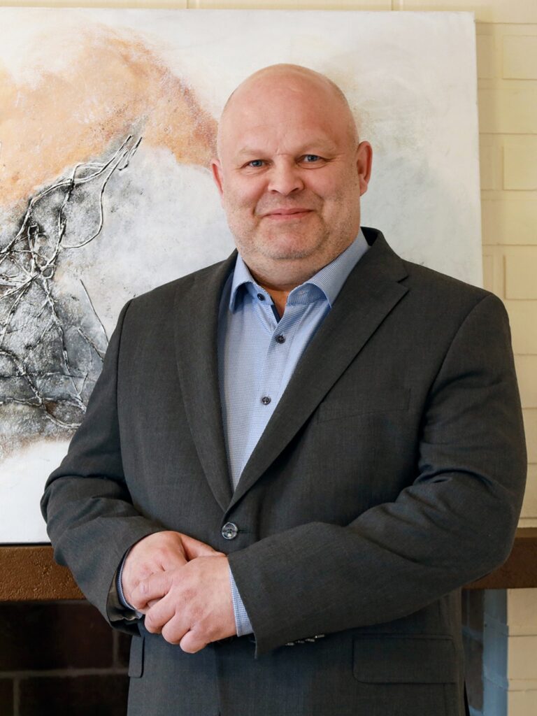 Mika Kyösti, rakennuspäällikkö